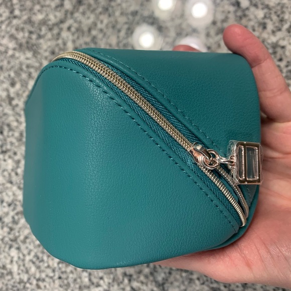 La Mer Creme de la Mer Moisurizing Cream Gift Set. - Picture 7 of 8